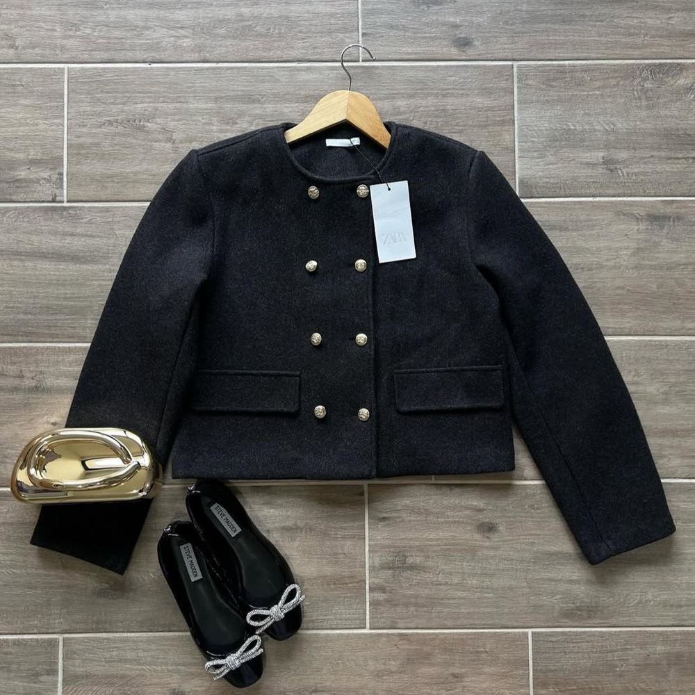 ✨NEW Zara Gold Button Jacket✨ - Picture 3 of 14